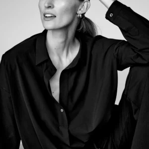 Blouse - Penn & Ink- kleur: zwart